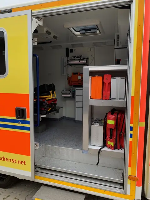 MB Sprinter 516 WAS Blick in Patientenraum