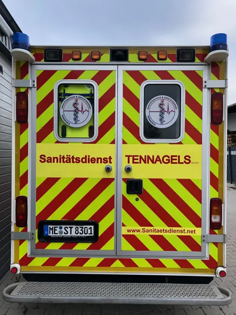 MB Sprinter 516 WAS Heckansicht 1 RTW