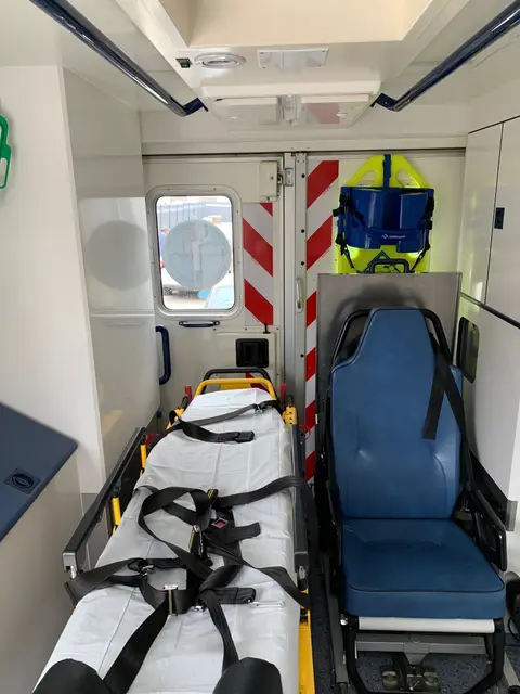 MB Sprinter 516 WAS Strykertrage RTW