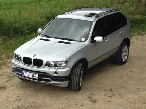 BMWX5 1 89 01 Seitenansicht ziviles NEFB151