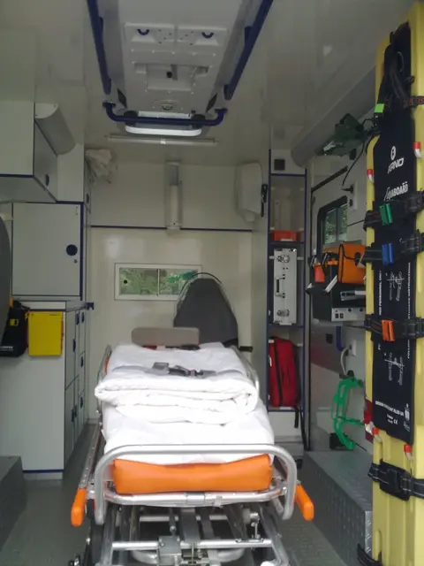 MD313 1 83 01 Patientenraum des UHS RTW ex. RTW1 0A8E