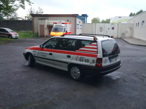Astra 9 80 02 Seitenansicht2 ex. PKW im RettD1ED4